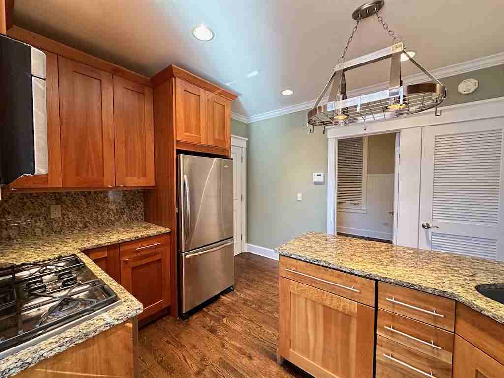 3614 N Bosworth Ave #1F - Photo 6 of 20