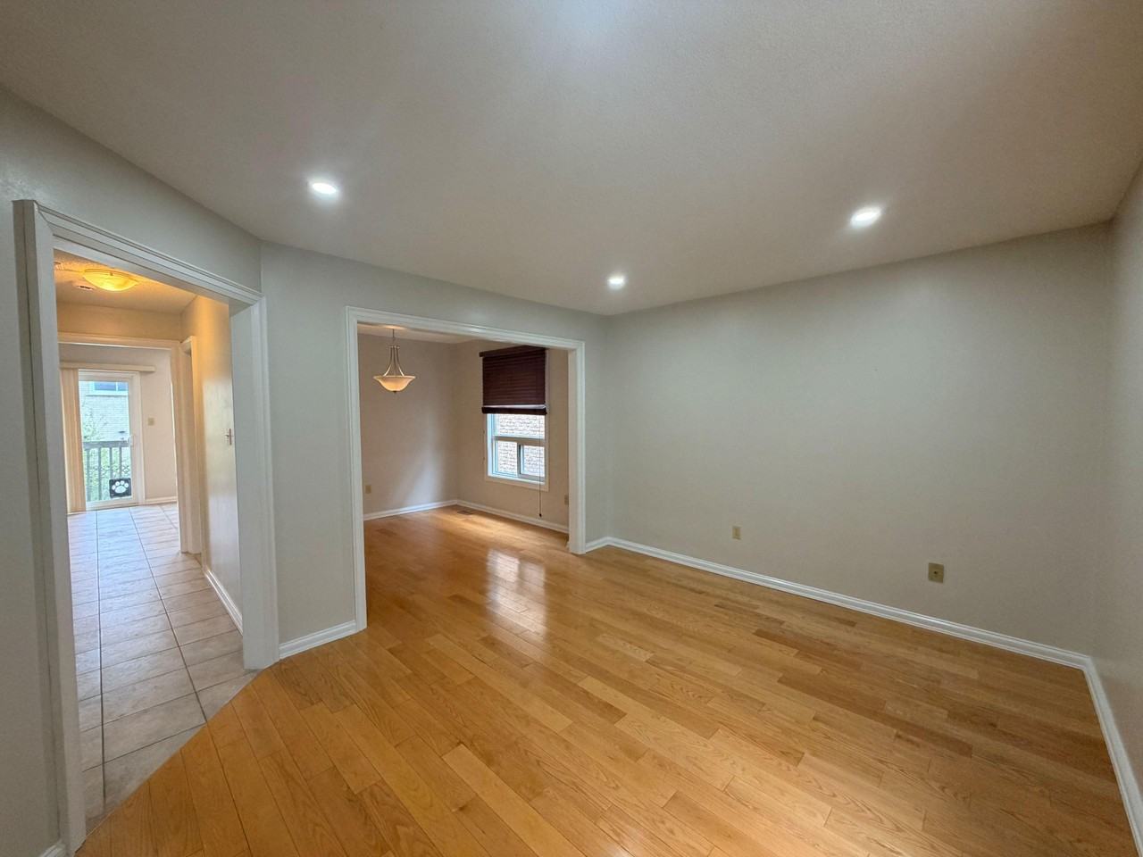 65 Hewitt Cres #MAIN - Photo 3 of 18