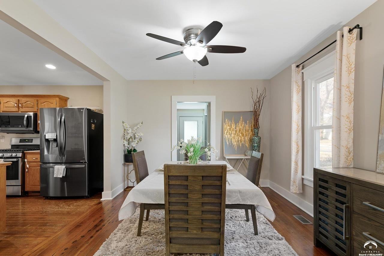 1301 Pennsylvania St - Photo 3 of 13