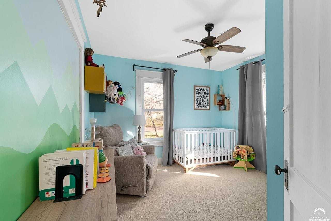 1301 Pennsylvania St - Photo 5 of 13