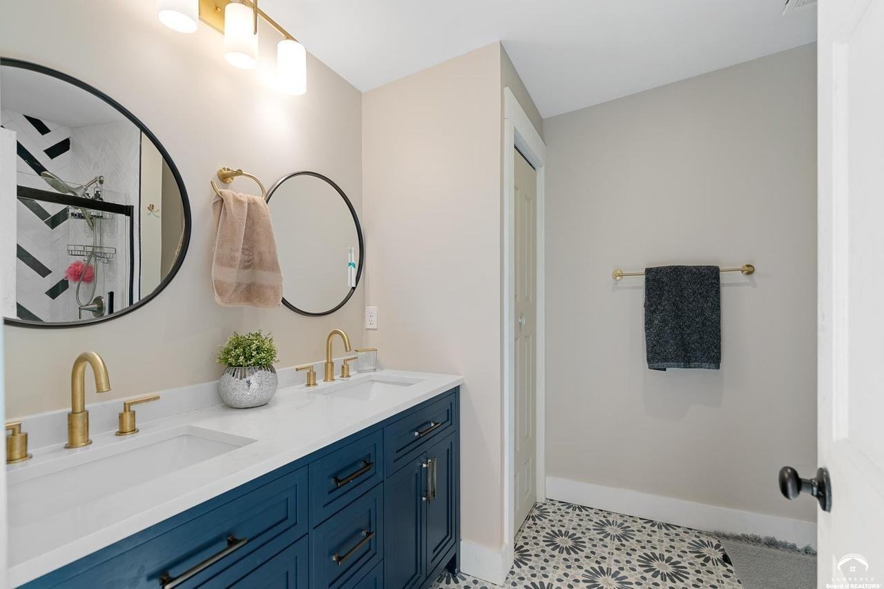 1301 Pennsylvania St - Photo 6 of 13
