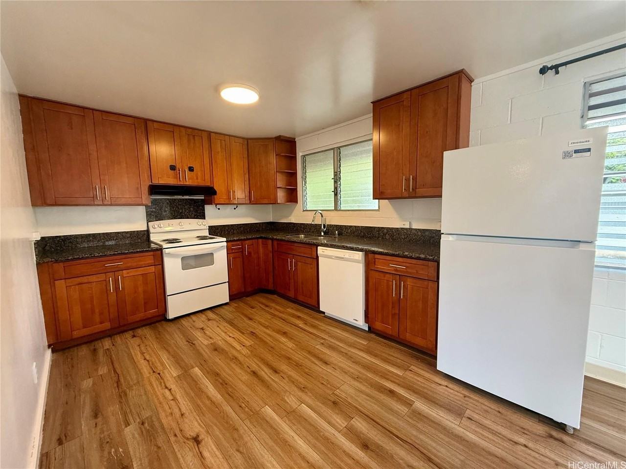 2826 Booth Rd - Photo 2 of 20