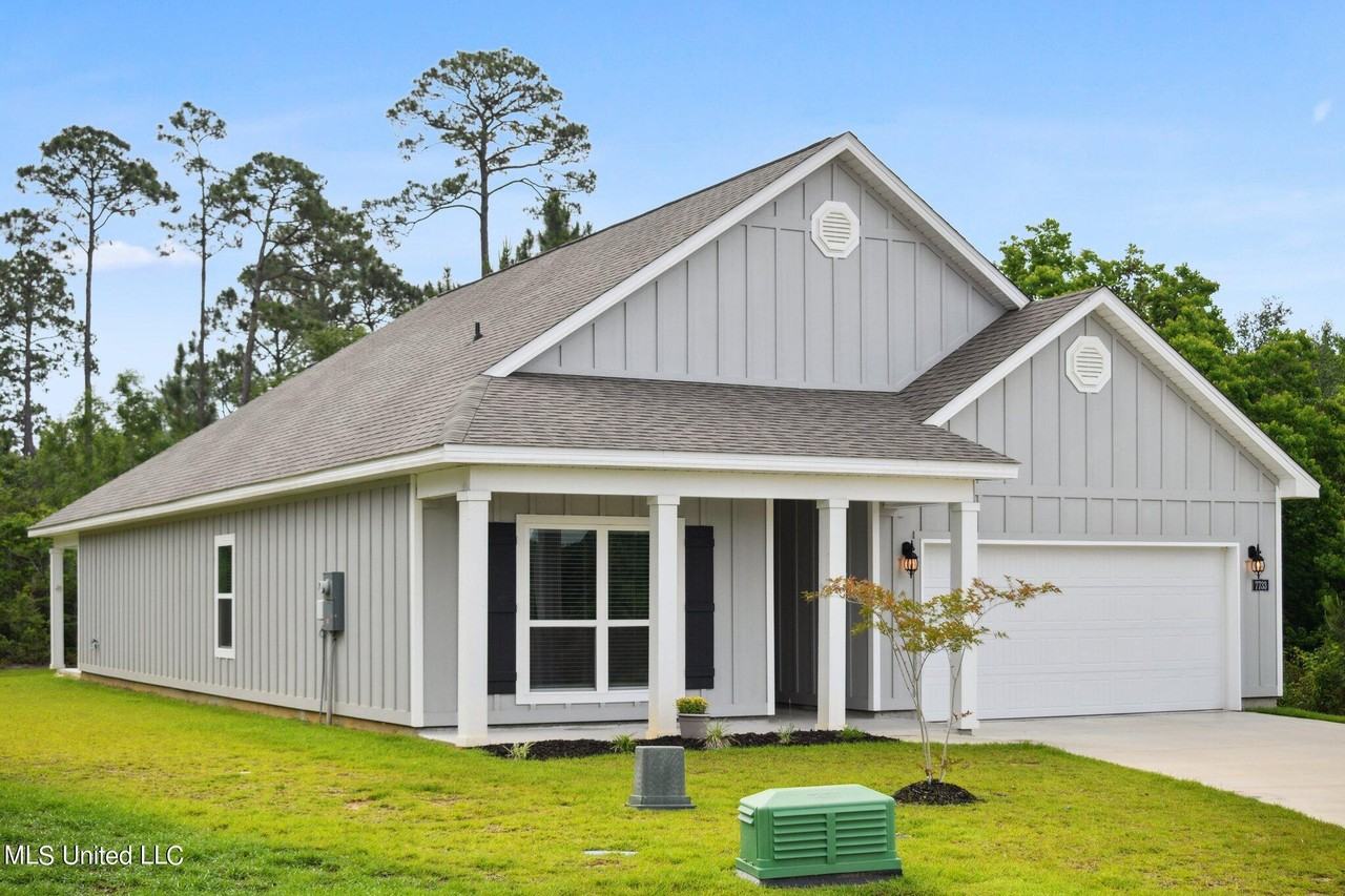 7733 Coral Ln - Photo 5 of 25