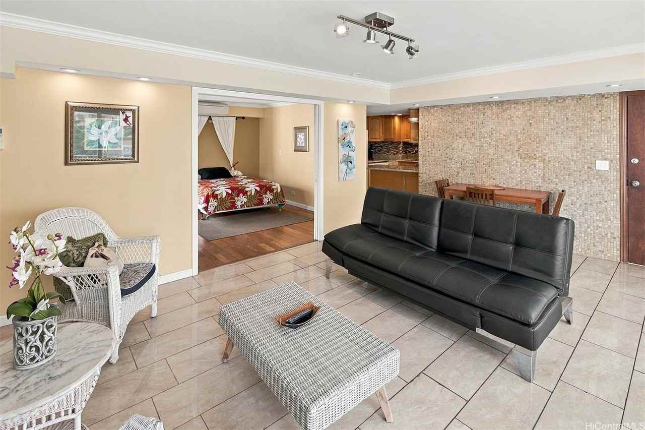 1804 Ala Moana Blvd #6B - Photo 4 of 19