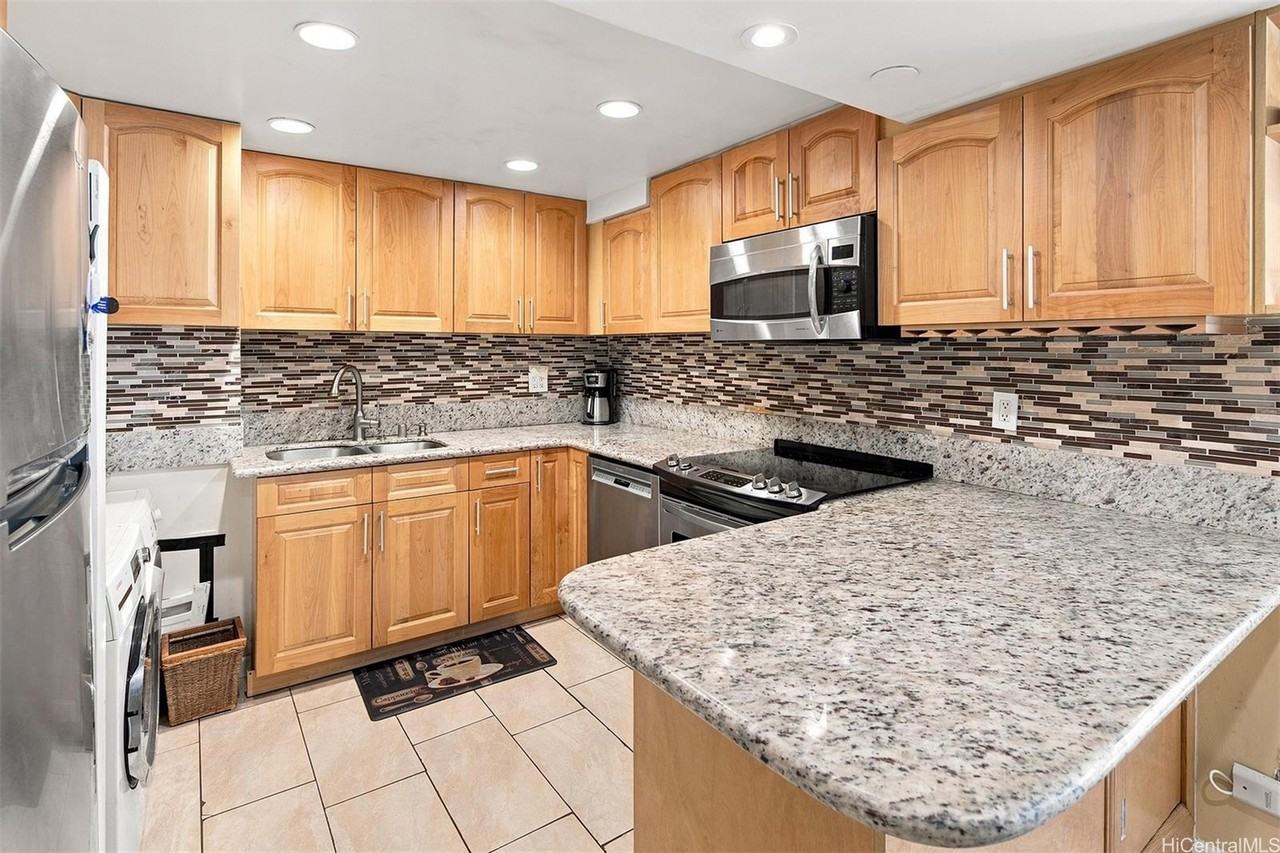 1804 Ala Moana Blvd #6B - Photo 6 of 19