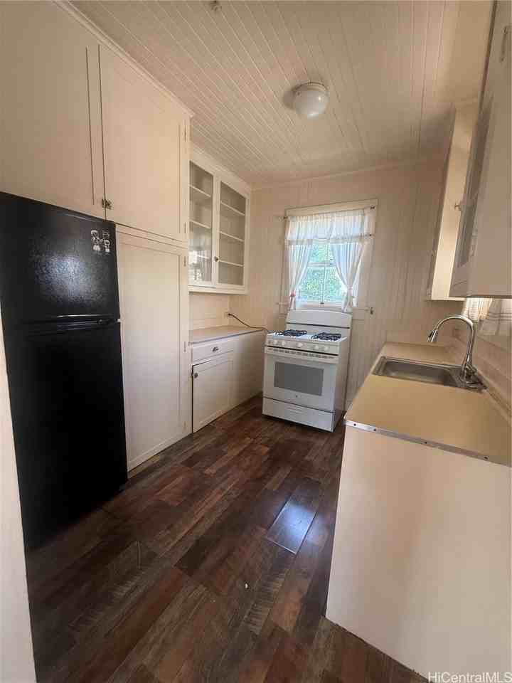 1115 2nd Ave #A - Photo 7 of 13