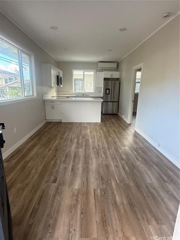 35 S Kuakini St #D - Photo 2 of 15
