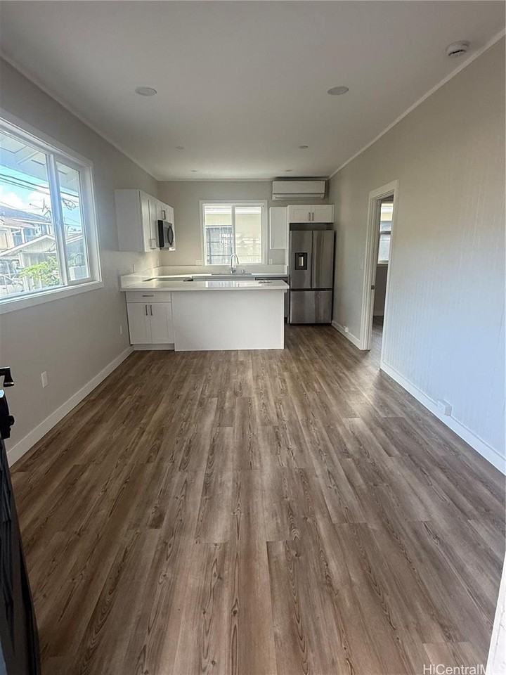 35 S Kuakini St #D - Photo 3 of 15
