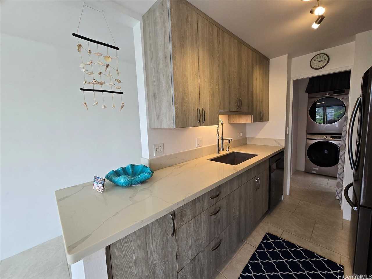 2233 Ala Wai Blvd #12C - Photo 4 of 25