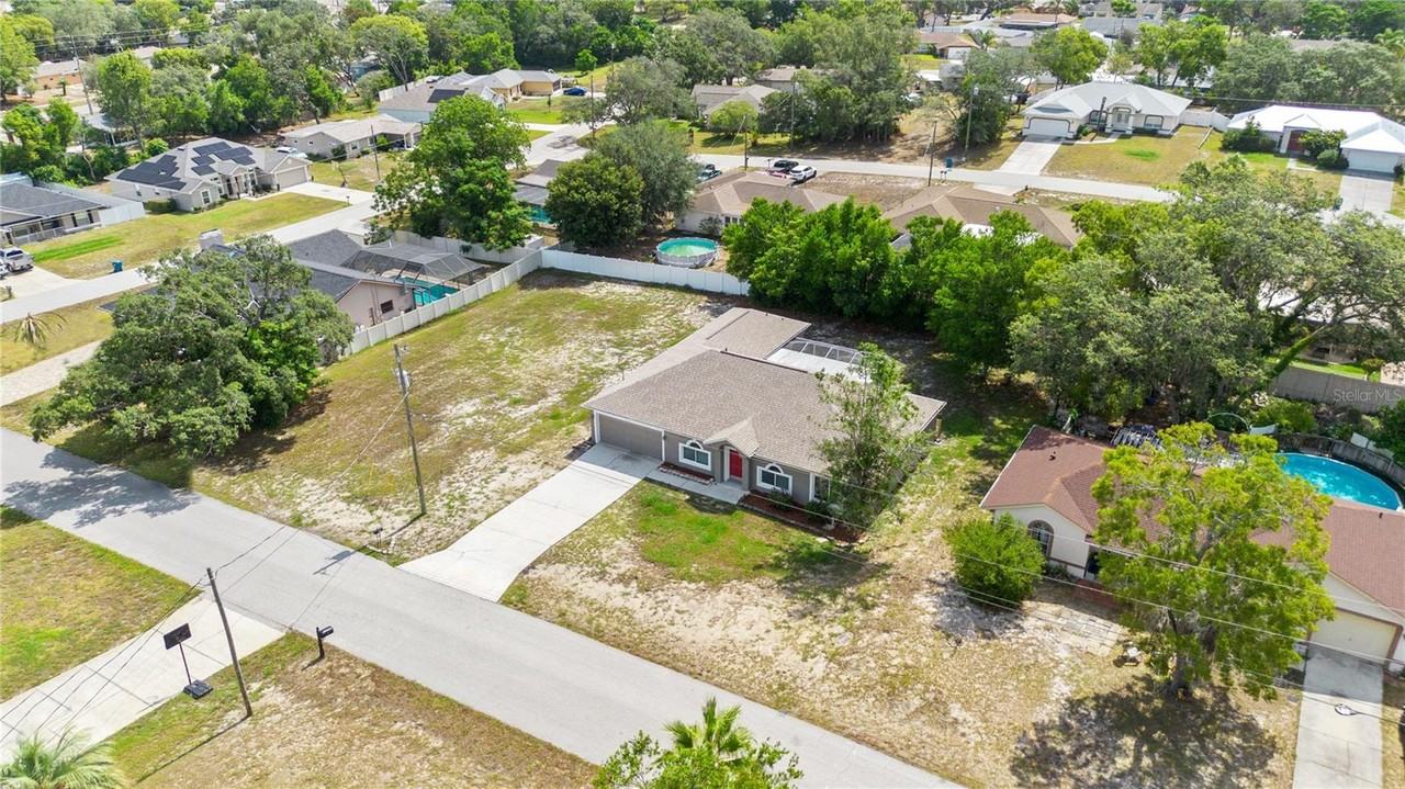 352 Clearfield Ave - Photo 3 of 50