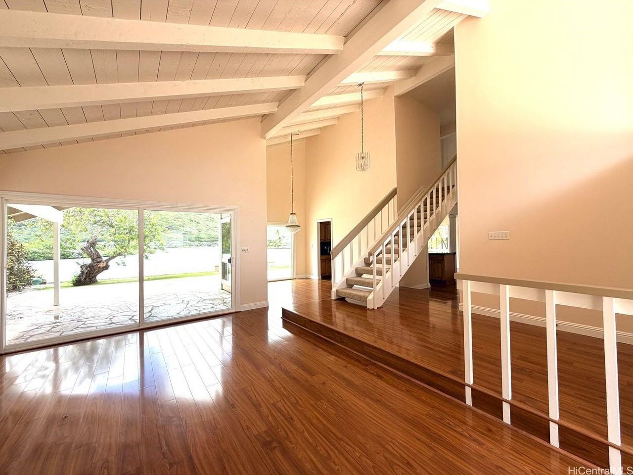 744 Kalanipuu St - Photo 5 of 14