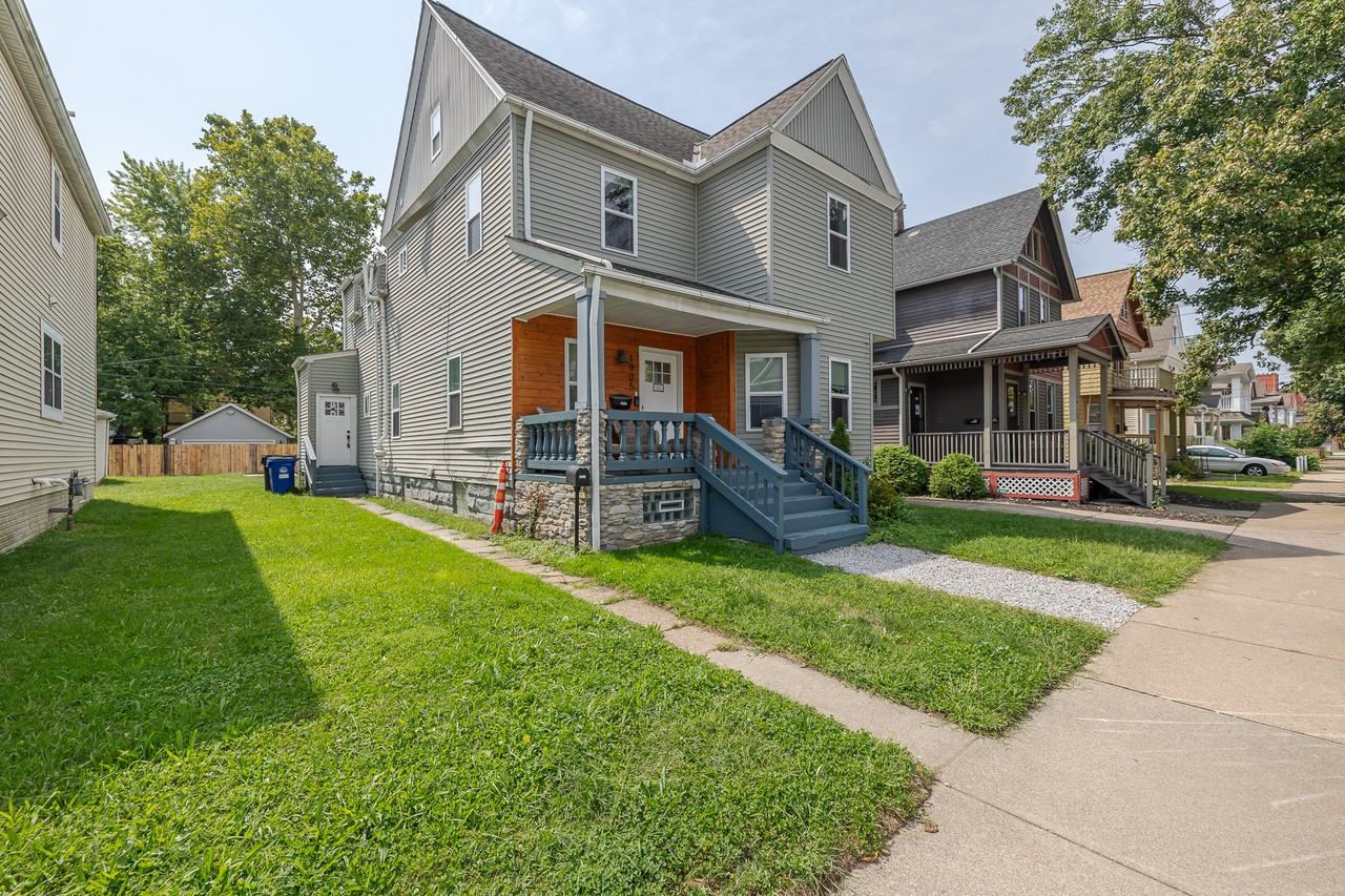 1905 Brainard Ave - Photo 2 of 4