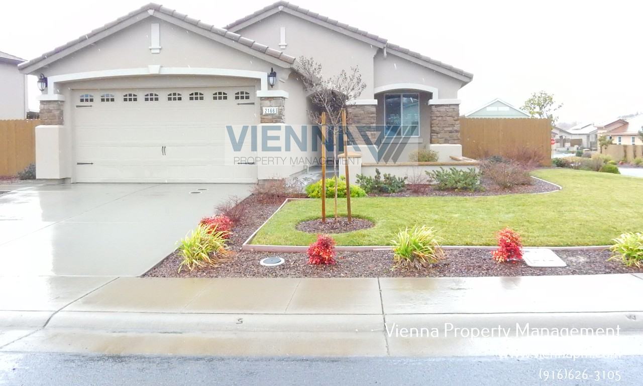 2166 Fawndale Ln - Photo 2 of 27