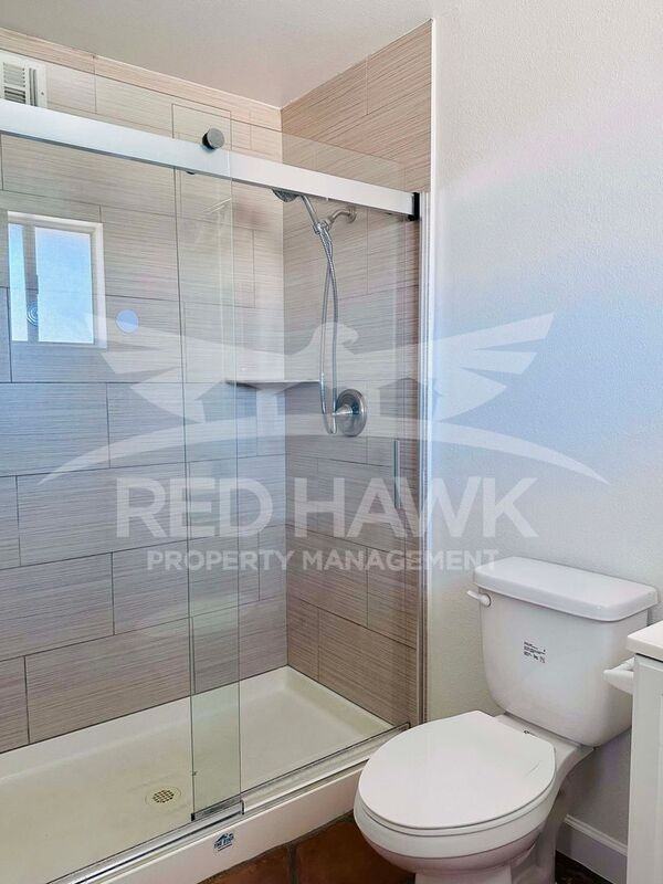 1042 W Devonshire St - Photo 7 of 34