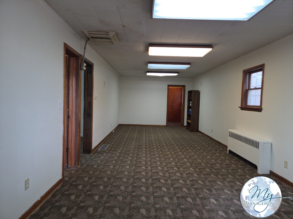 213 N Lincoln Ave - Photo 3 of 9