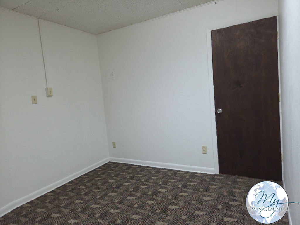 213 N Lincoln Ave - Photo 7 of 9