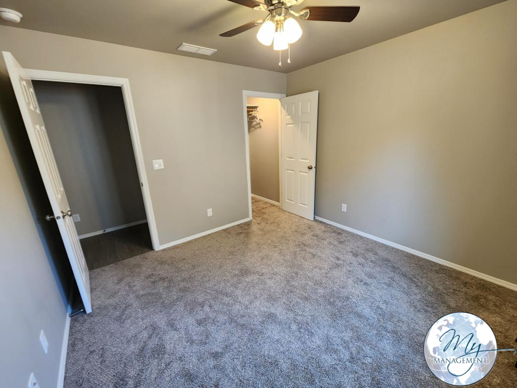 807 E Avenue A - Photo 7 of 18
