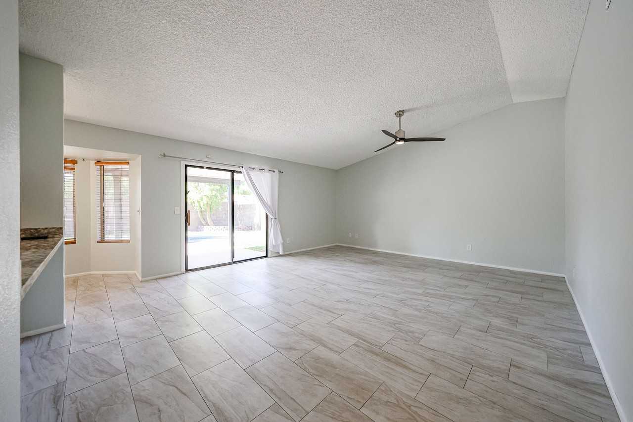 3103 E Villa Rita Dr - Photo 4 of 32