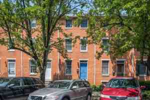 featured image of 2110 E Fairmount Ave