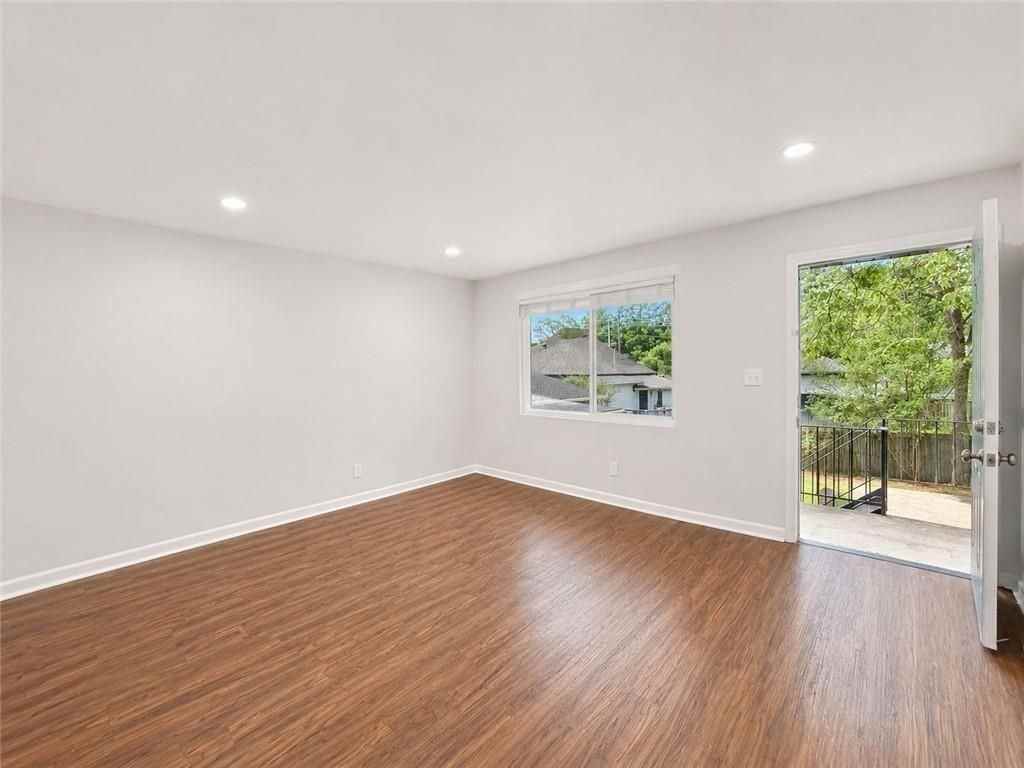 3203 E Point St ##4 - Photo 3 of 18