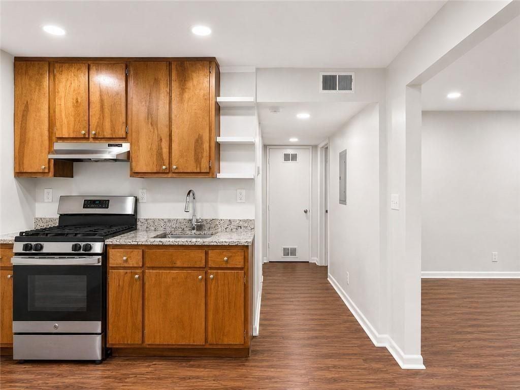 3203 E Point St ##4 - Photo 7 of 18