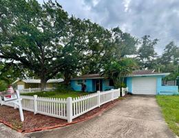 featured image of 649 Jacaranda St