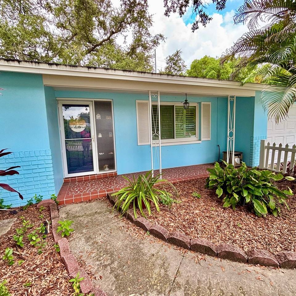 649 Jacaranda St - Photo 3 of 29