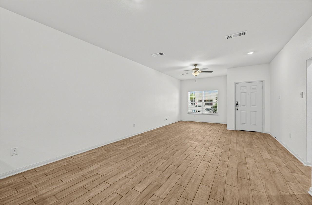 172 Allington Cir - Photo 2 of 21