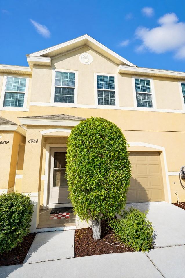 6888 46th Ln N