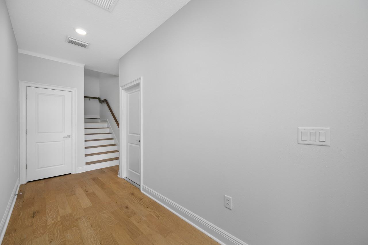 4302 W North B St #2 - Photo 4 of 36