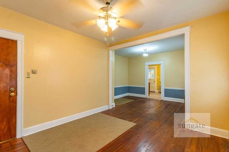 3218 Evergreen Ave #1 - Photo 4 of 25