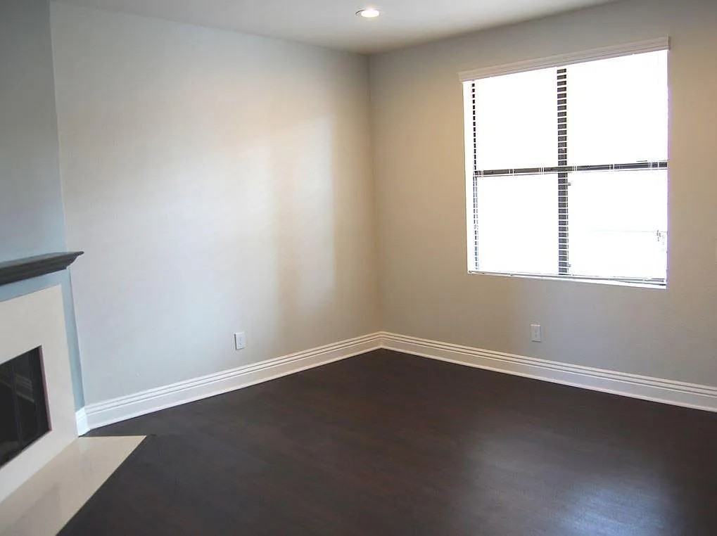 4050 3rd Ave #4KJGFPDM1 - Photo 4 of 18