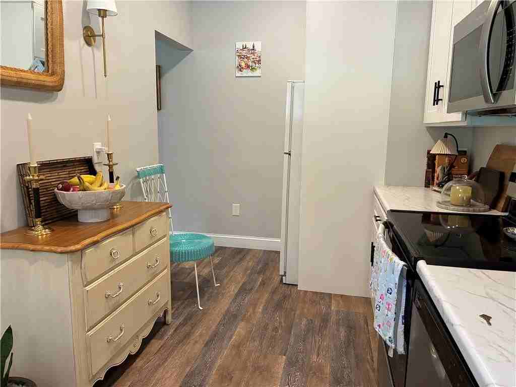 88 Newman Ave - Photo 2 of 18