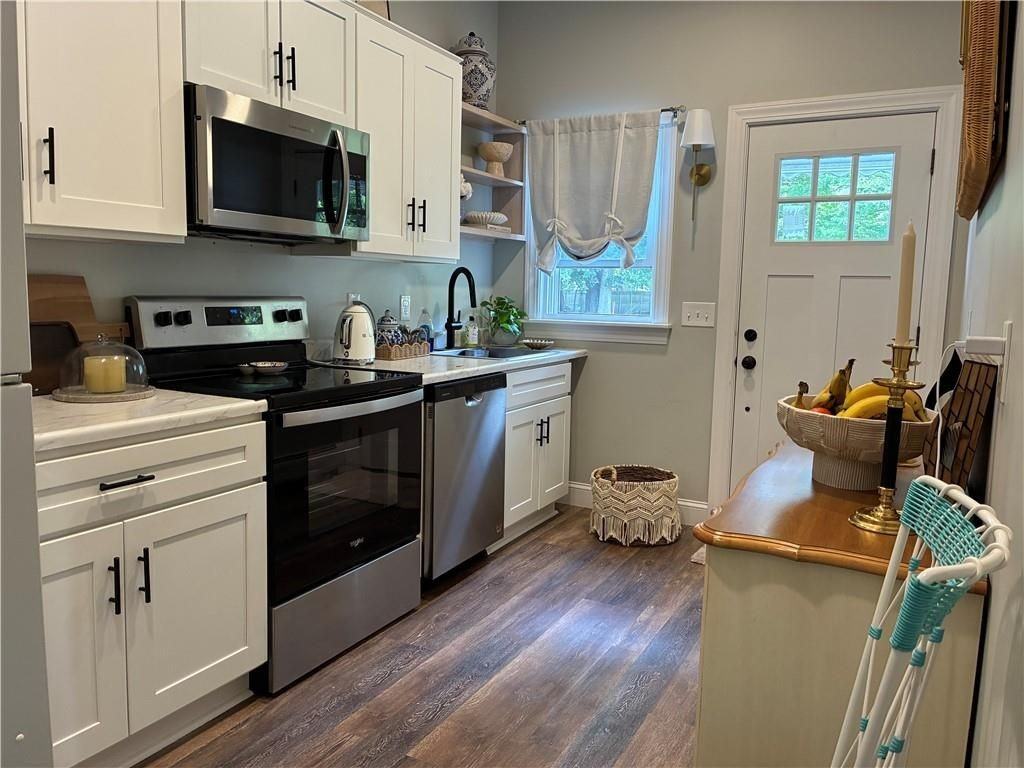 88 Newman Ave - Photo 3 of 18