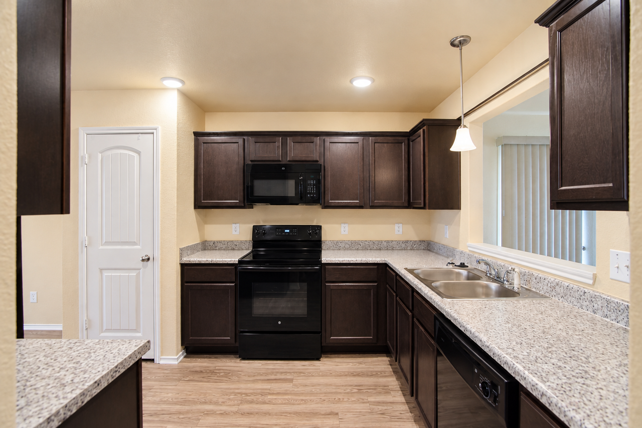 2209 Sea Eagle Dr - Photo 4 of 25