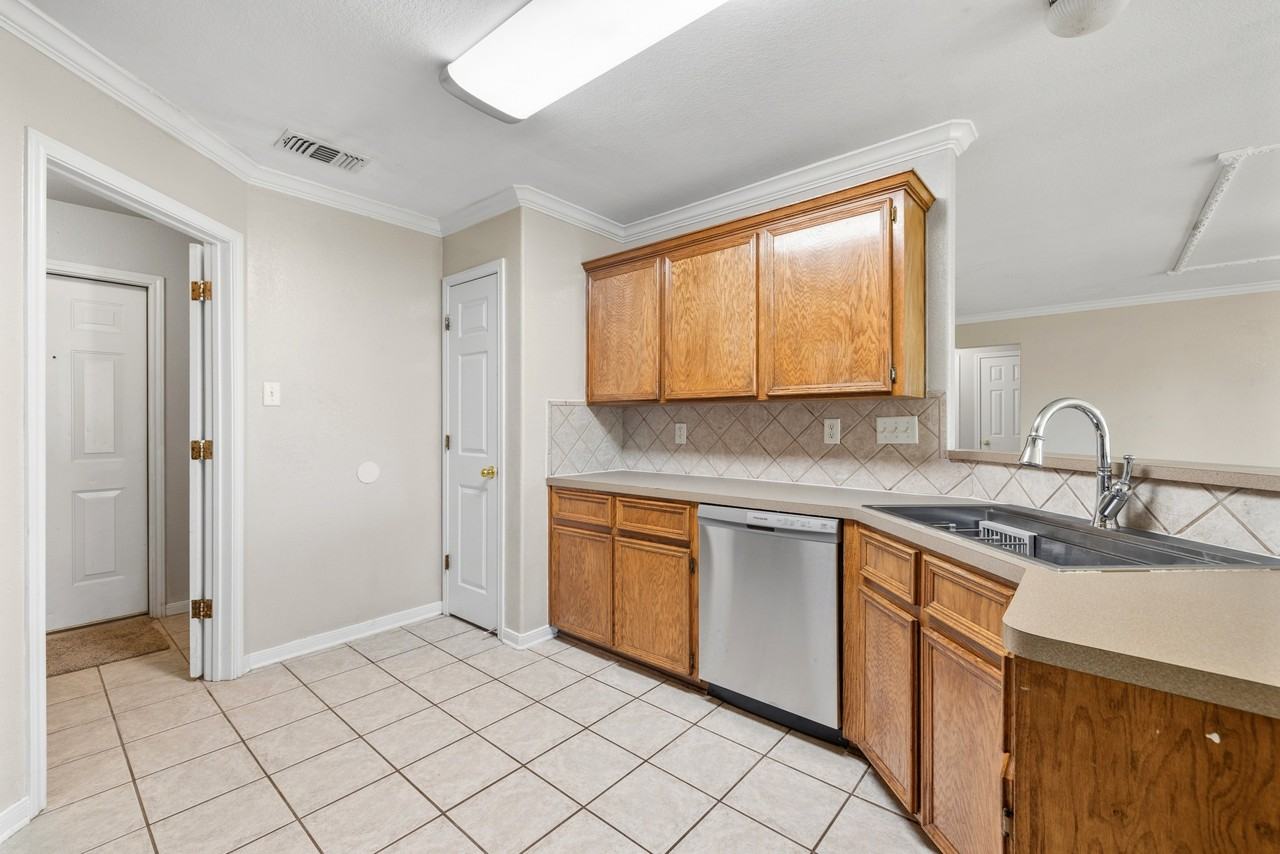 120 Cedar Ridge Dr - Photo 6 of 27