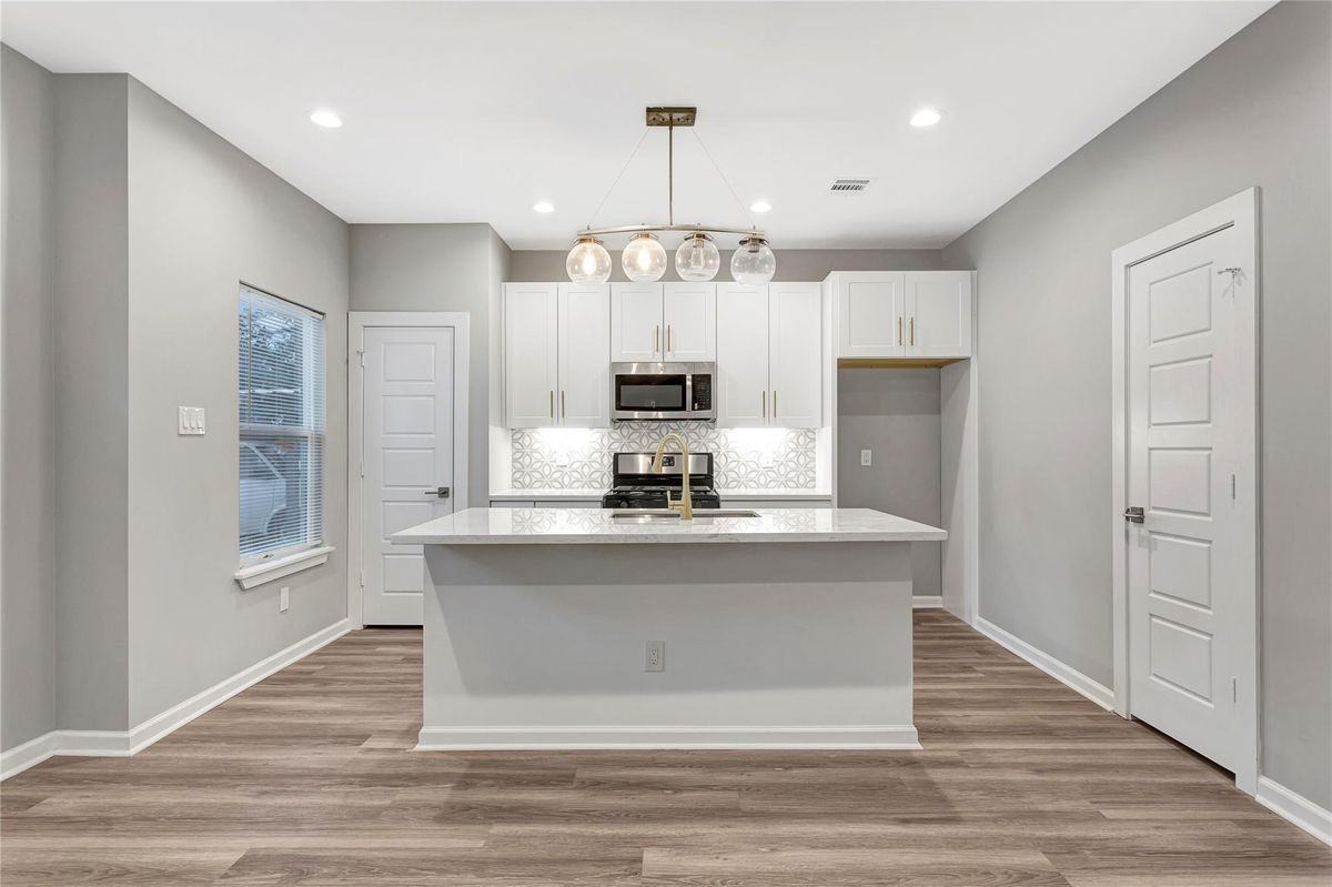 6813 Liverpool St ##A - Photo 5 of 9
