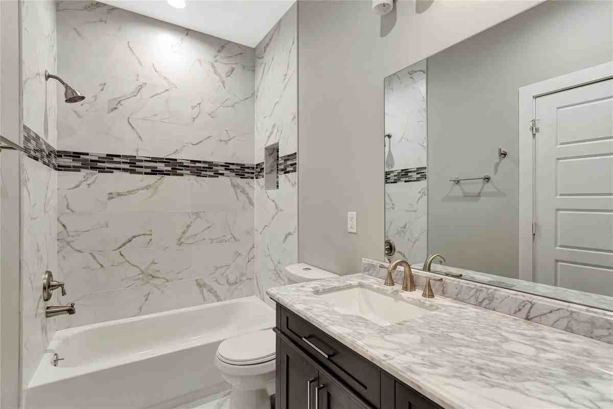6813 Liverpool St ##A - Photo 7 of 9