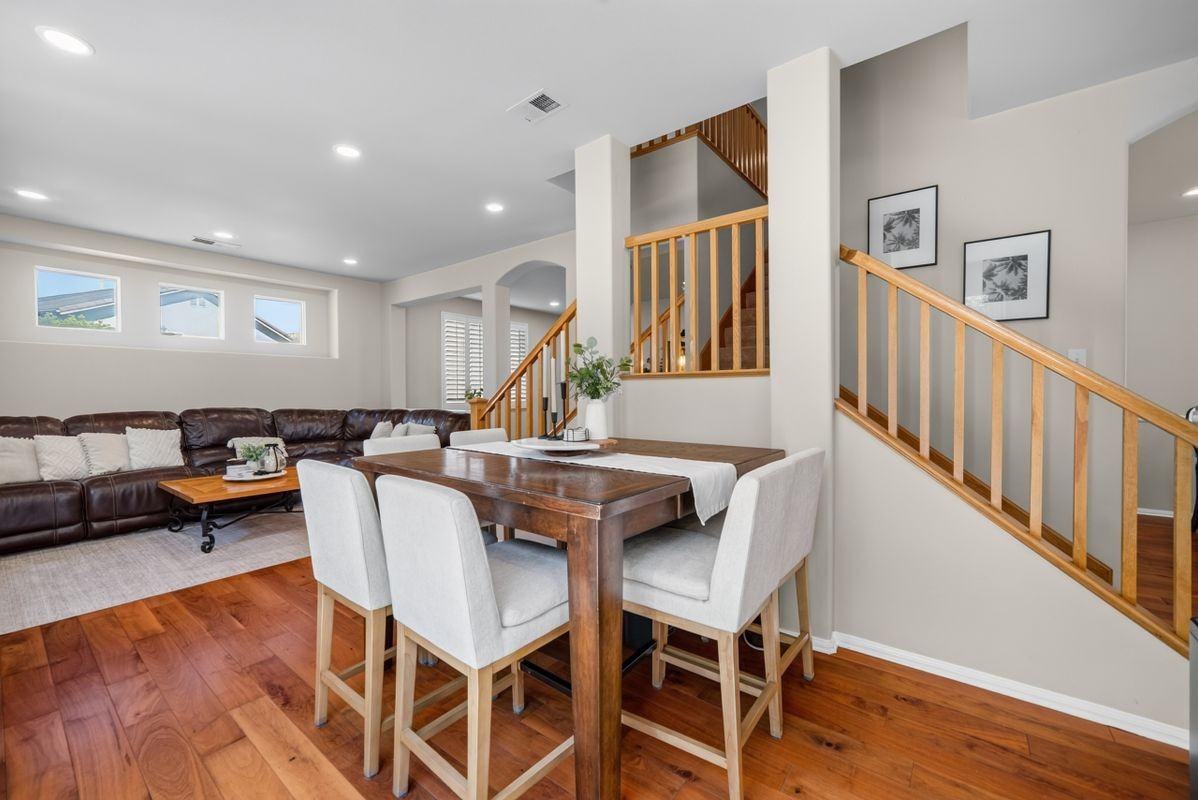 3889 Angeline St - Photo 6 of 39