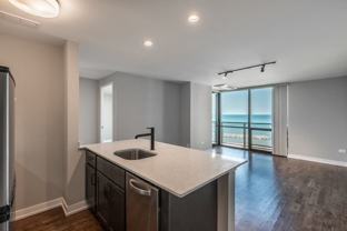5910 N Sheridan Rd - Photo 1 of 1