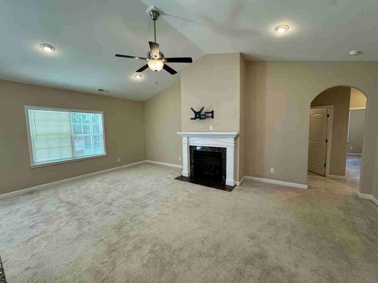 2828 Desert Rose St - Photo 4 of 20