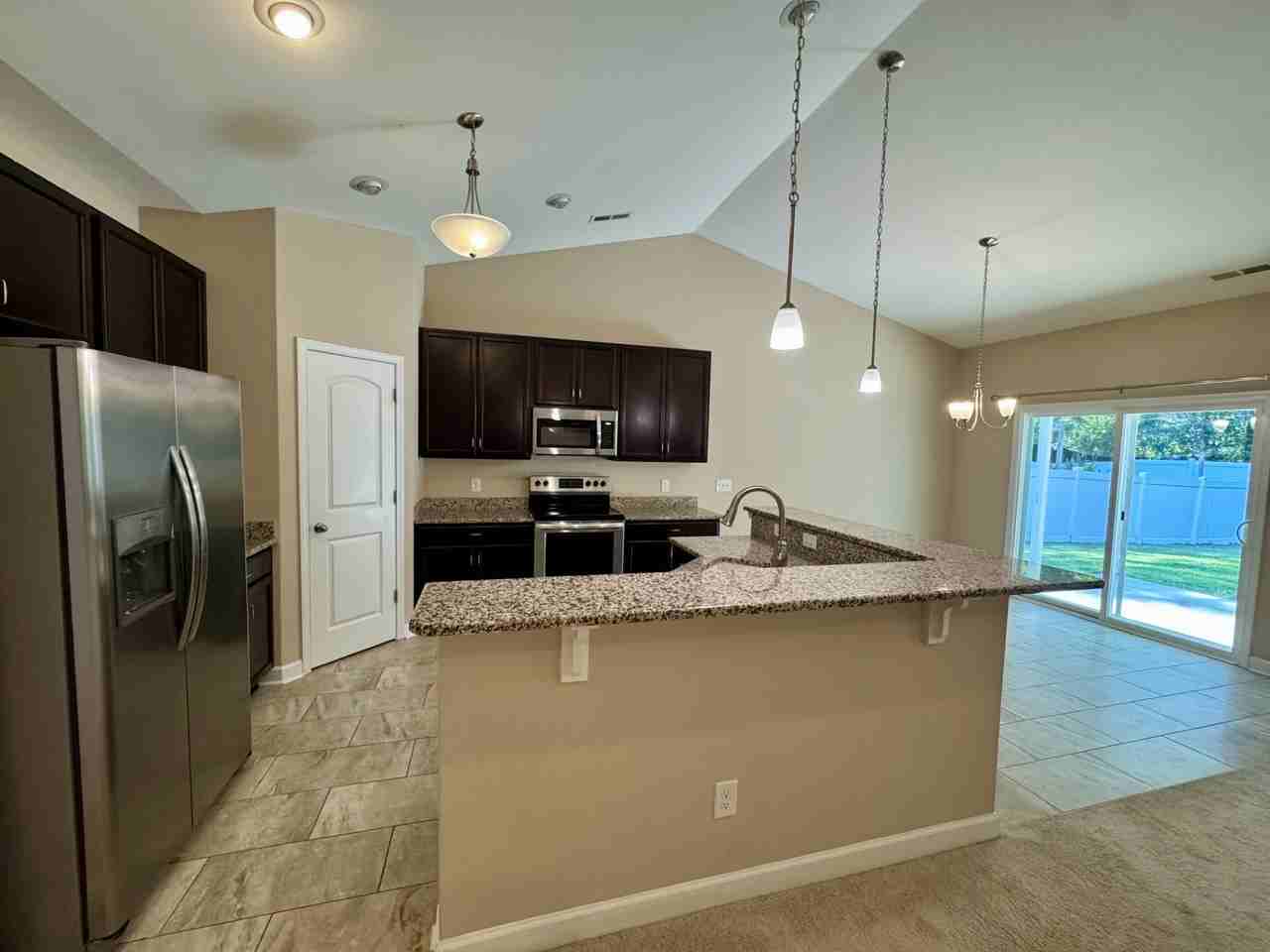 2828 Desert Rose St - Photo 7 of 20