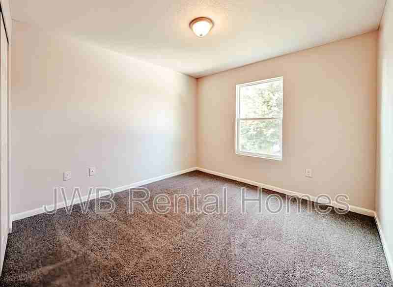 8344 Thor St - Photo 7 of 17