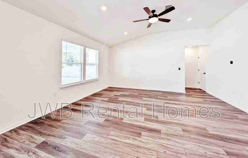 3445 Village Park Dr - Photo 6 of 12
