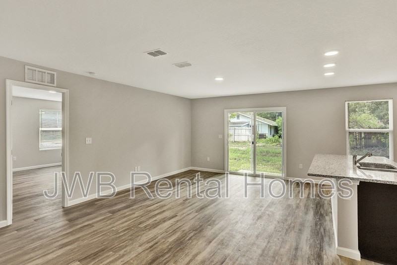 2911 Tinsley Rd - Photo 5 of 19