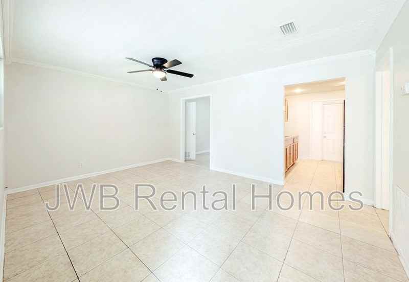 6835 Tinkerbell Ln - Photo 4 of 17