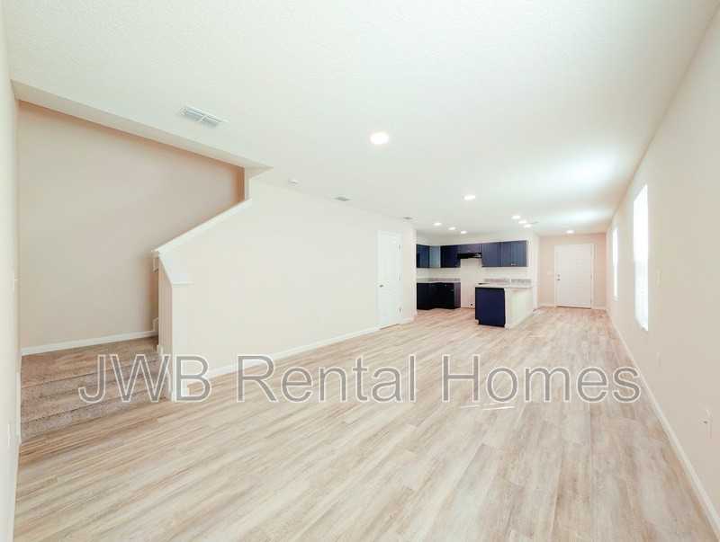 1288 Pangola Dr - Photo 4 of 18