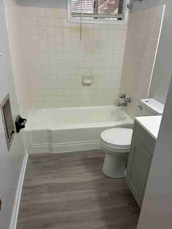 505 E College St #10 - Photo 2 of 8
