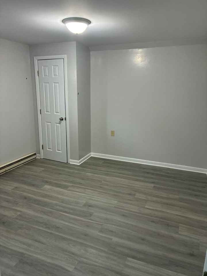 505 E College St #10 - Photo 7 of 8