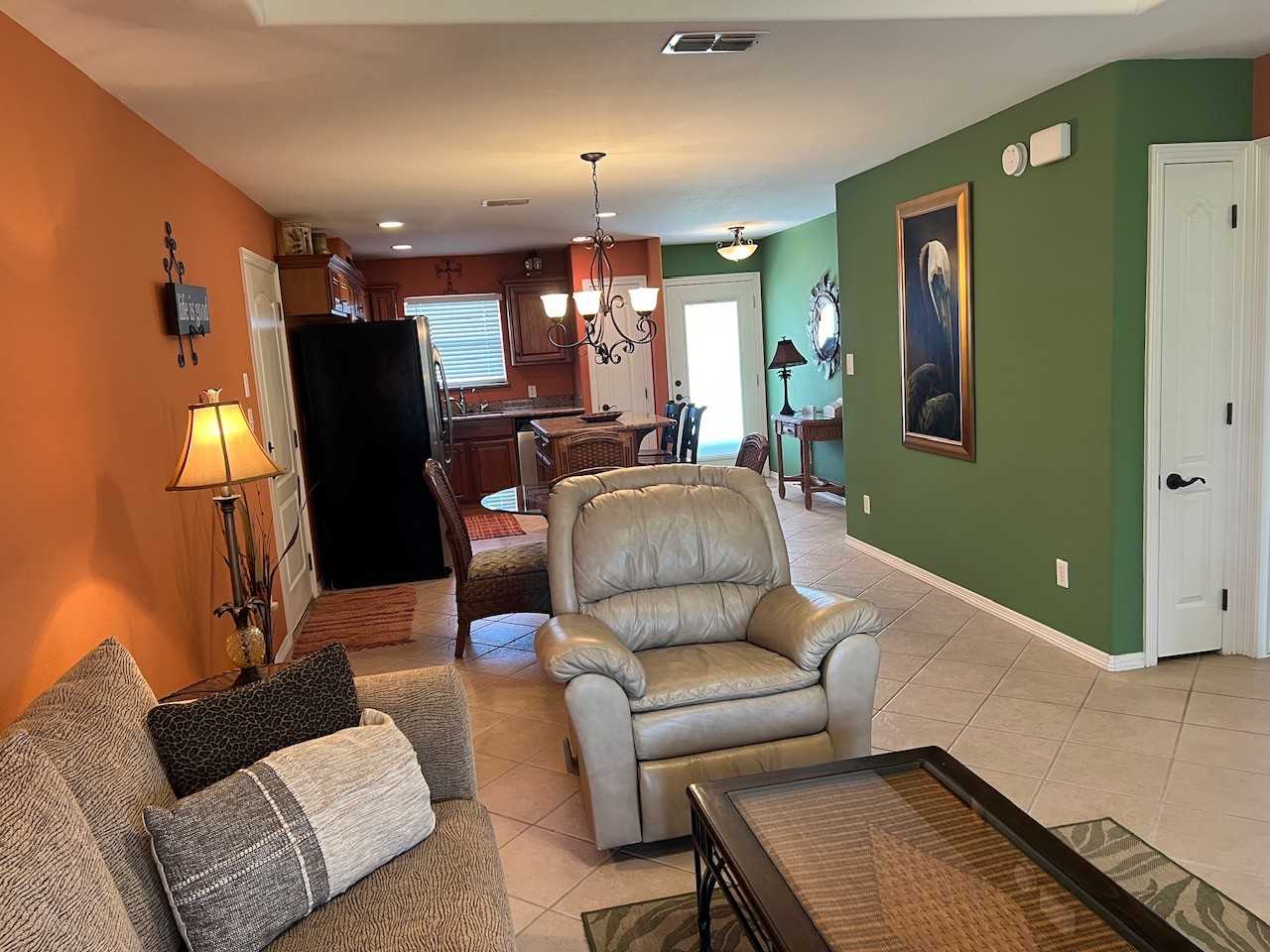 1 Doral Dr - Photo 7 of 20